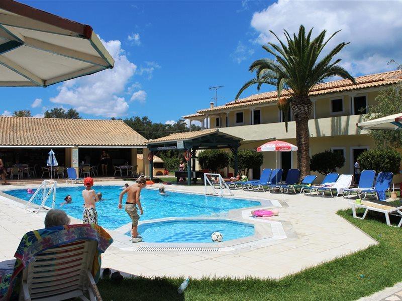 Royal Garden Apartments Kávos Dış mekan fotoğraf